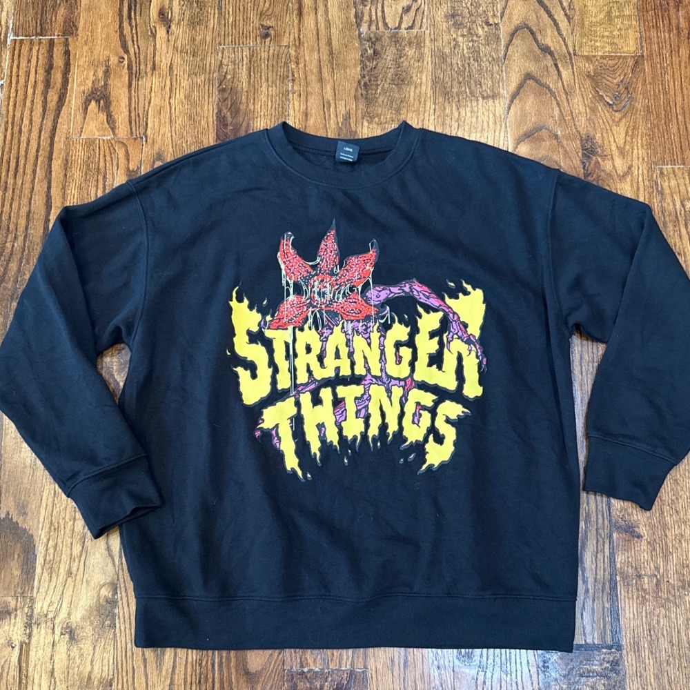 Stranger Things Demogorgon Sweatshirt No Boundaries‎ Black Graphic Crewneck L